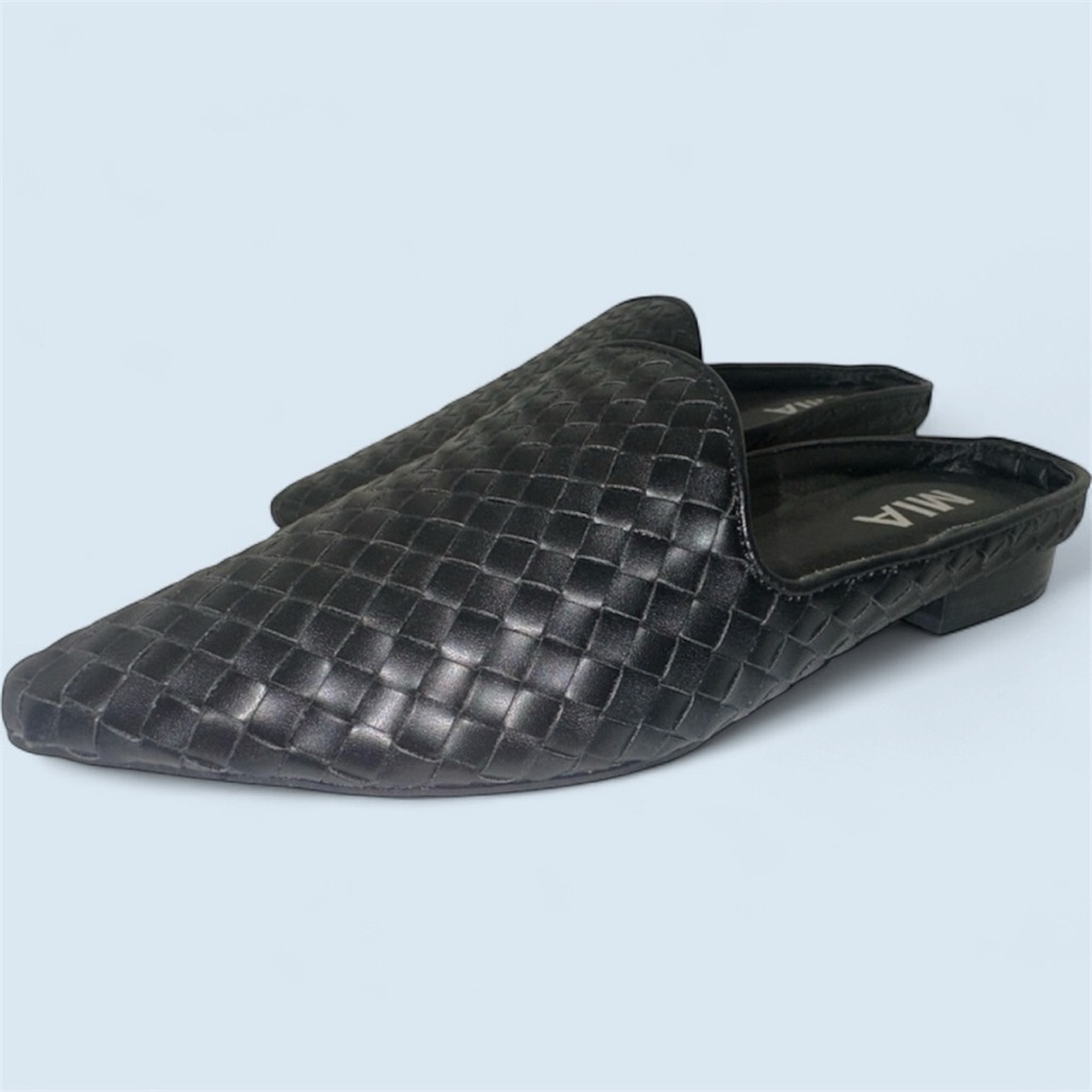MIA Women's Johona Black Woven Mules